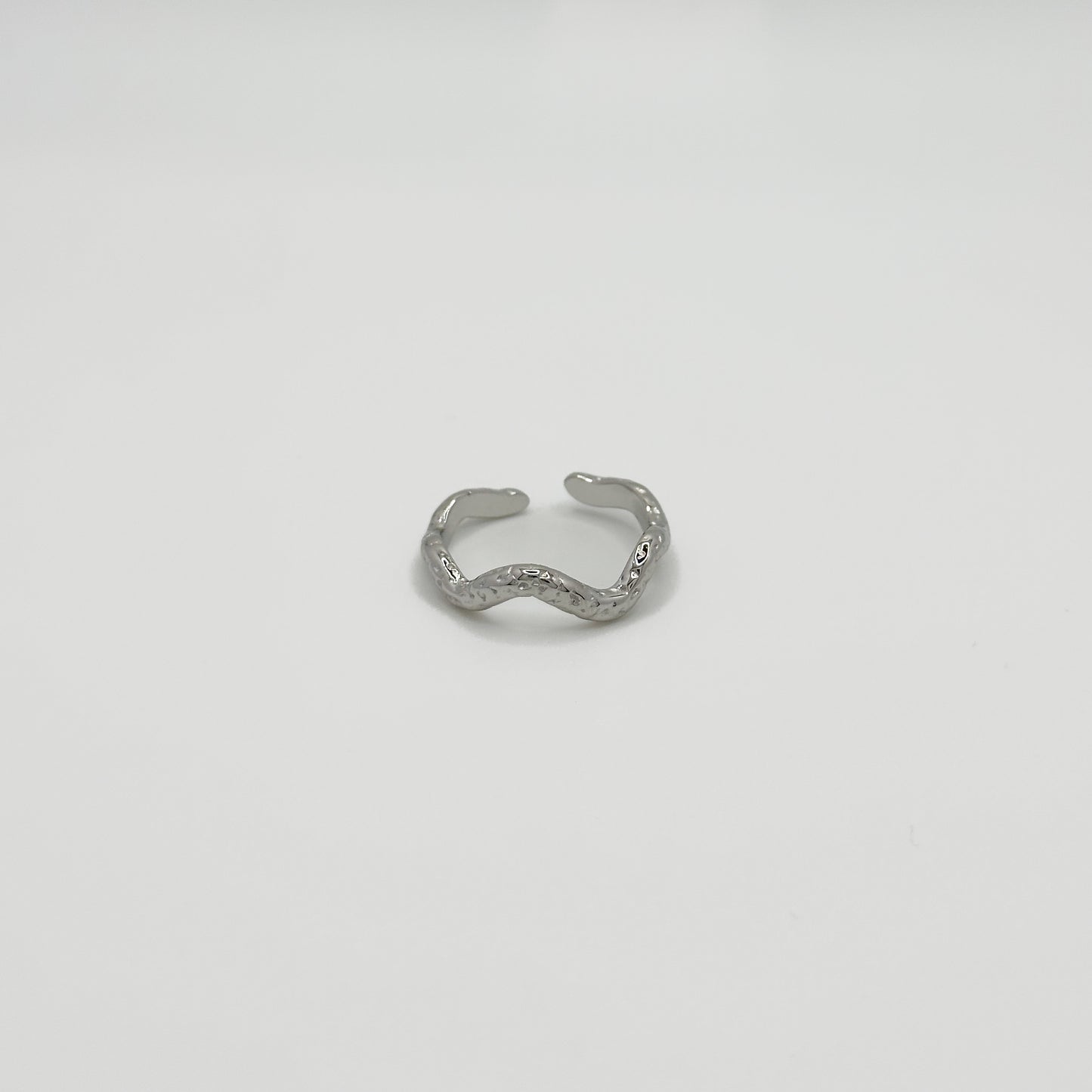 ANELLO LINEA FLUIDA MARTELLATO